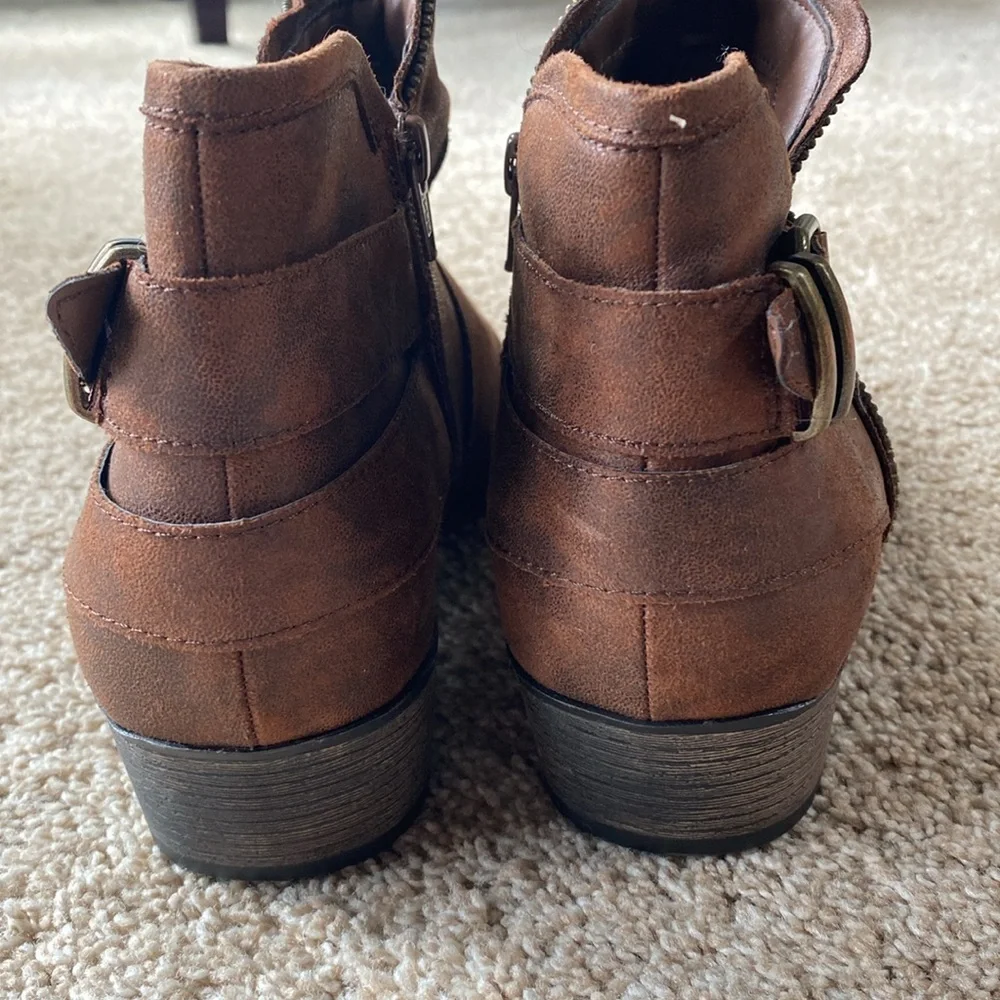 American Rag boots - Picture 2 of 3